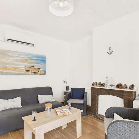 400m De La - Grande Maison Pour 10 Avec Jardin