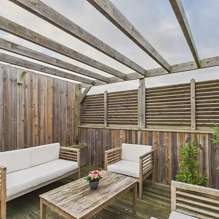400m De La - Grande Maison Pour 10 Avec Jardin Nyaraló *