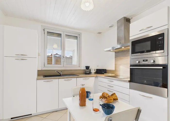 400m De La - Grande Maison Pour 10 Avec Jardin Holiday home La Tranche-sur-Mer