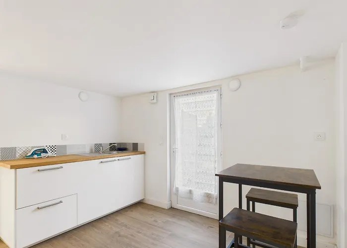 400m De La - Grande Maison Pour 10 Avec Jardin Holiday home *