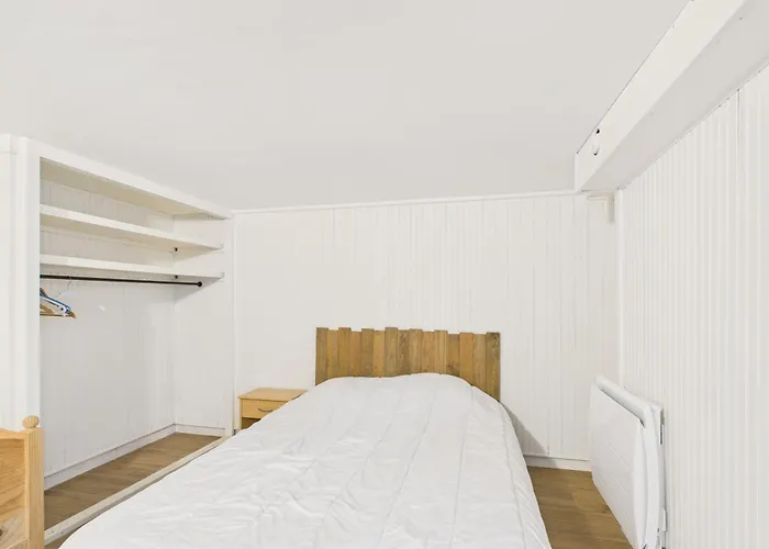 400m De La - Grande Maison Pour 10 Avec Jardin