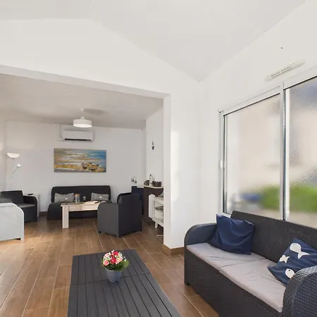 400m De La - Grande Maison Pour 10 Avec Jardin * 滨海拉特朗什