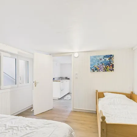 Holiday home 400m De La - Grande Maison Pour 10 Avec Jardin