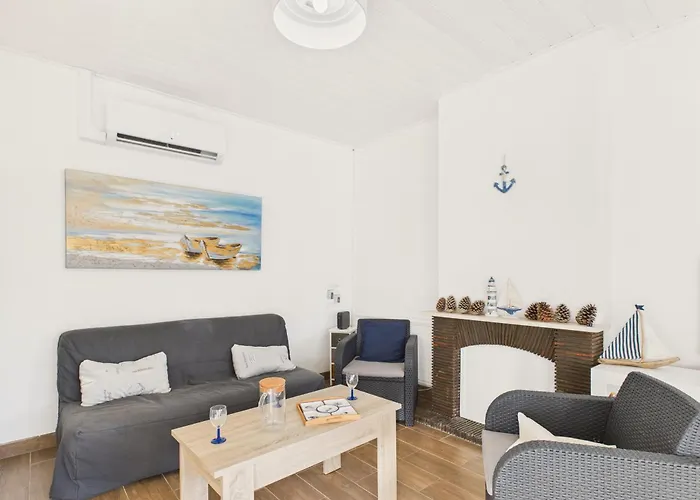 400m De La - Grande Maison Pour 10 Avec Jardin