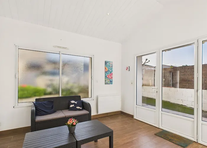 400m De La - Grande Maison Pour 10 Avec Jardin