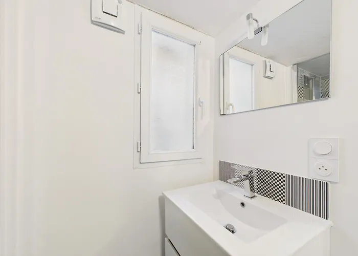 Casa de Férias 400m De La - Grande Maison Pour 10 Avec Jardin